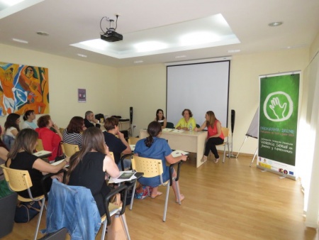 Ricarda Barato, en el centro de la mesa, en la apertura de la jornada