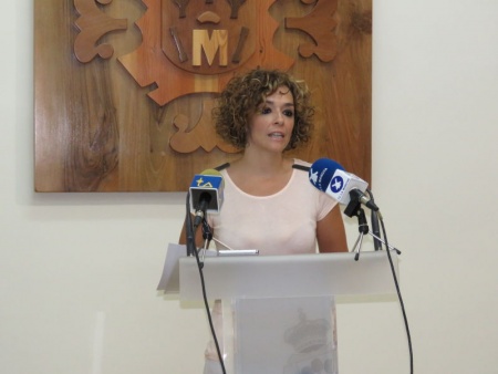 Beatriz Labián, durante la rueda de prensa en la que ha expuesto las medidas