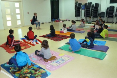 Taller "Conecta con tus emociones" en la Biblioteca de Manzanares