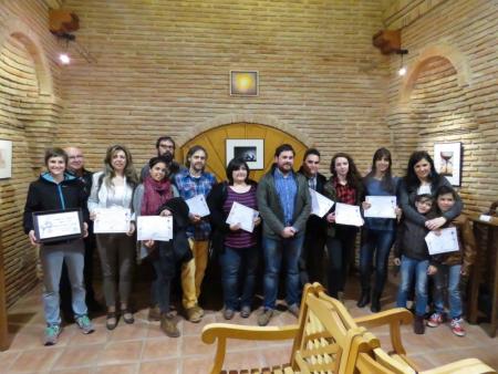 Foto familiar de todos los premiados en los diferentes concurso "Manzanares, Alma del Vino"