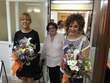 Labián y Cebrián en la visita a la Asociación de Mujeres, Consumidores y Usuarios de Manzanares