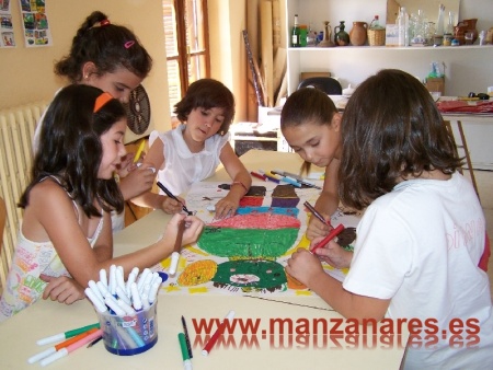 Participantes en el taller veraniego de Dibujo y Pintura