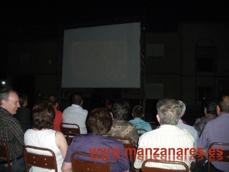 Vecinos en el Cine de Verano