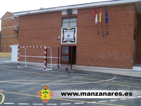 Entrada del Colegio Publico 'La Candelaria'