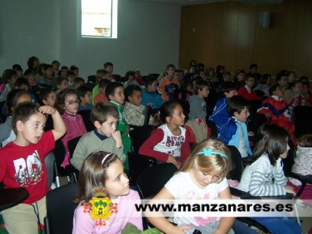 Tropos con los niños de Manzanares