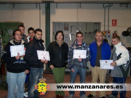 Clausura del curso de carpintería metálica