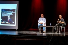 Ramos junto a Juanjo Díaz Portales durante la conferencia en la Escuela de Ciudadanía