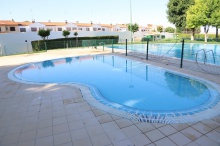 Preparación de la piscina municipal para su apertura (verano 2026) Preparación de la piscina municipal para su apertura (verano 2026)