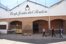 Visita de Julián Nieva y Pablo Camacho a la Cooperativa Jesús del Perdón-Bodegas Yuntero