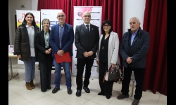 A la conferencia de JAL asistieron las concejalas del equipo de gobierno, Laura Carrillo y Paqui de la Cruz; el edil no adscrito, José María Molina-Prados; y la diputada provincial Begoña Martín