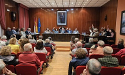 El expediente de contratación del agua salió adelante con los votos del Grupo Socialista