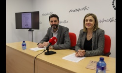 Jesús Romero y Gloria Patón en la presentación de los IV Encuentros en torno al 27