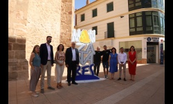 Nuevo letrero turístico de Manzanares en la plaza de la Constitución