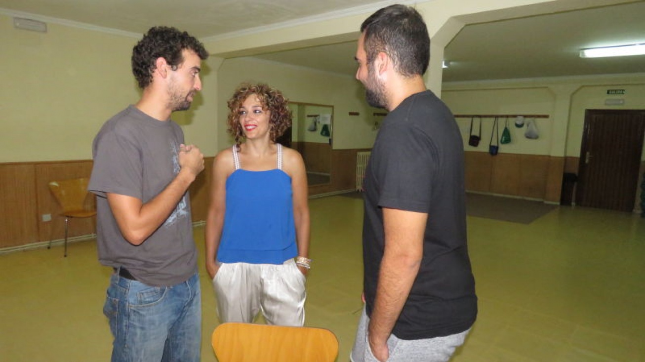 Beatriz Labián, en la visita con los participantes en el Taller de Ocio