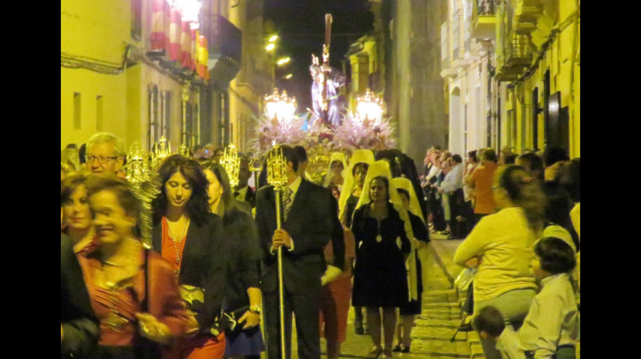 Vista de la procesión del año 2015 por la calle de las Monjas