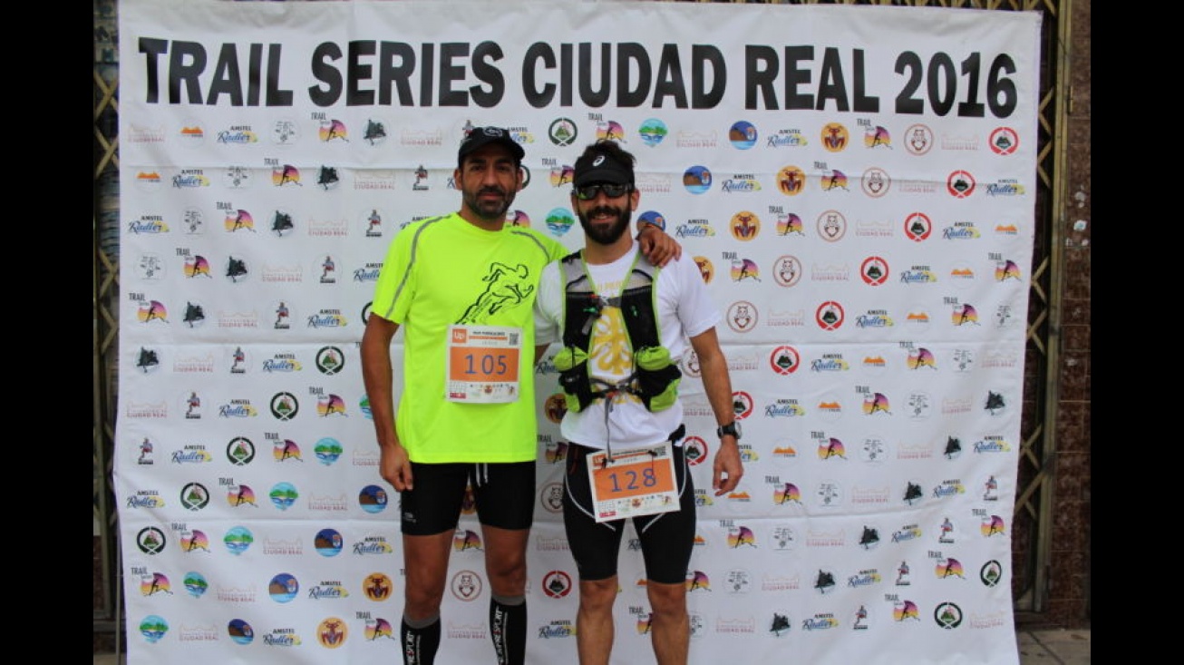 Arroyo y Novillo tras superar el duro trail de Fuencaliente