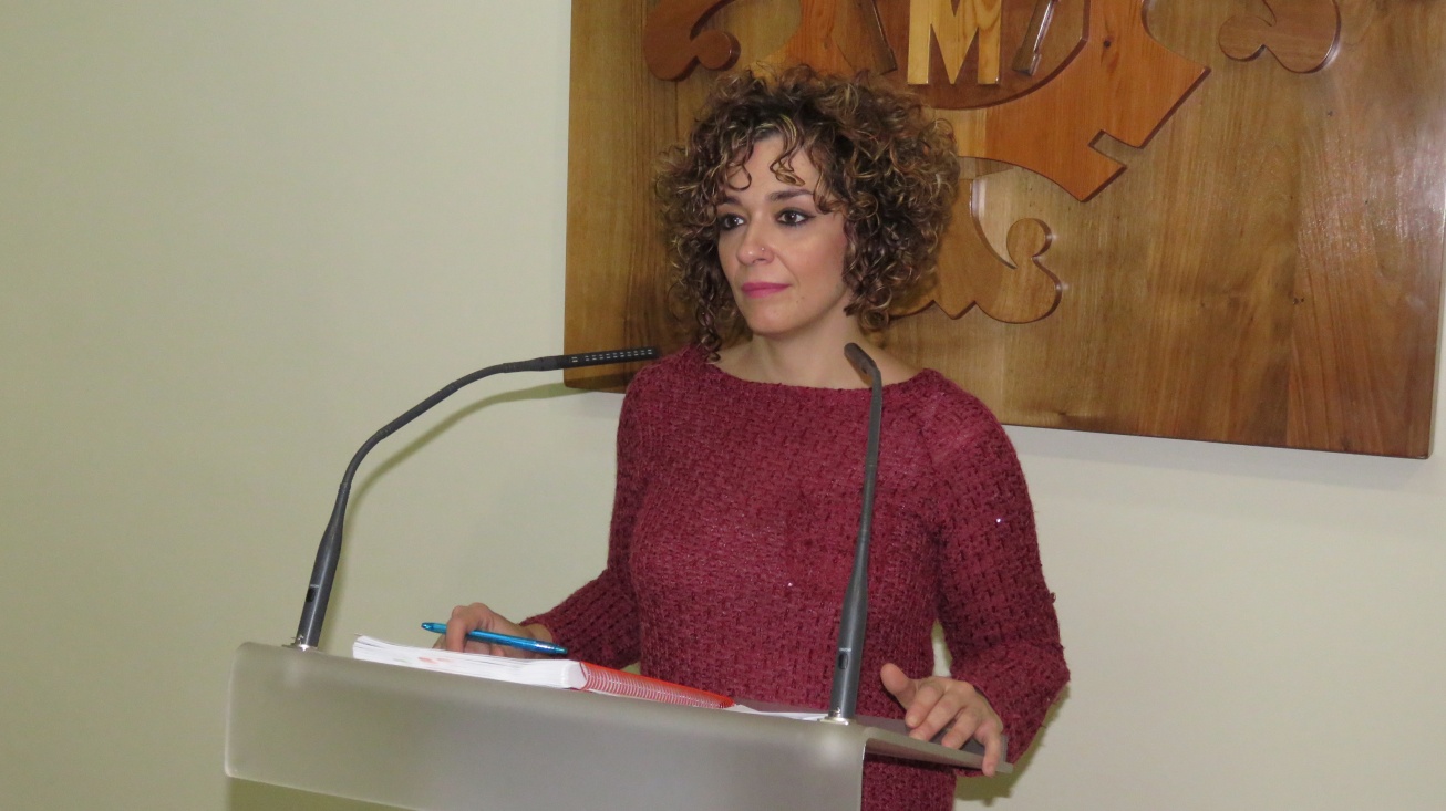 Beatriz Labián. Portavoz del Equipo de Gobierno en la comparecencia informativa sobre legionela