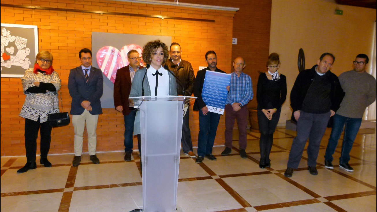 Beatriz Labián, concejala de Servicios Sociales, en la inauguración de la exposición "Valorarte"