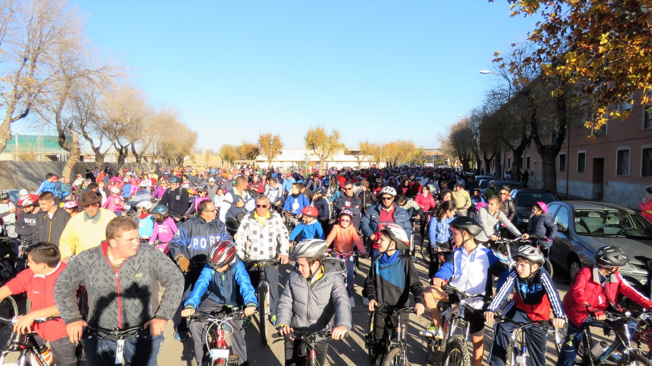 Salida de la fiesta de la bicicleta a las cuatro de la tarde