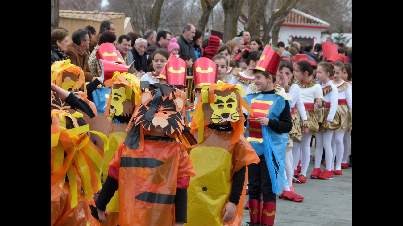 Concurso infantil de disfraces en los Paseos del Río. Archivo