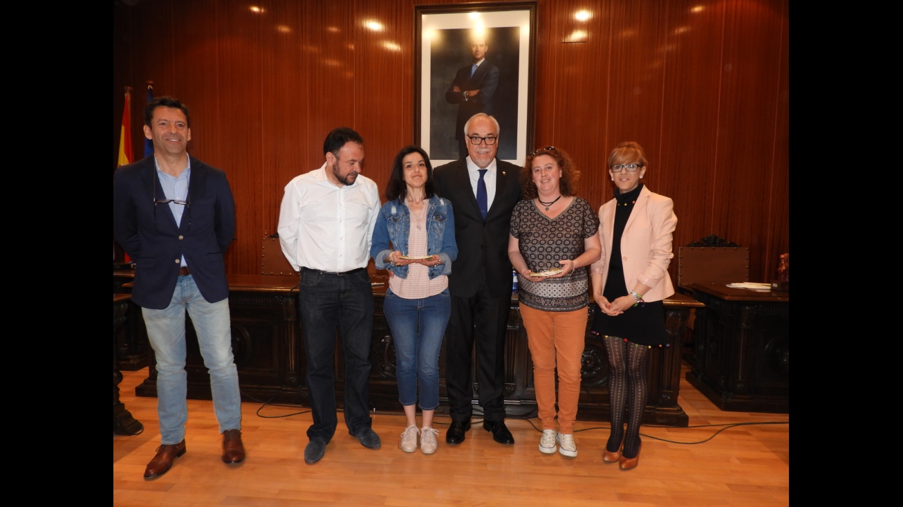 Recepción de los estudiantes franceses y el IES Sotomayor en el Salón de Plenos del Ayuntamiento de Manzanares