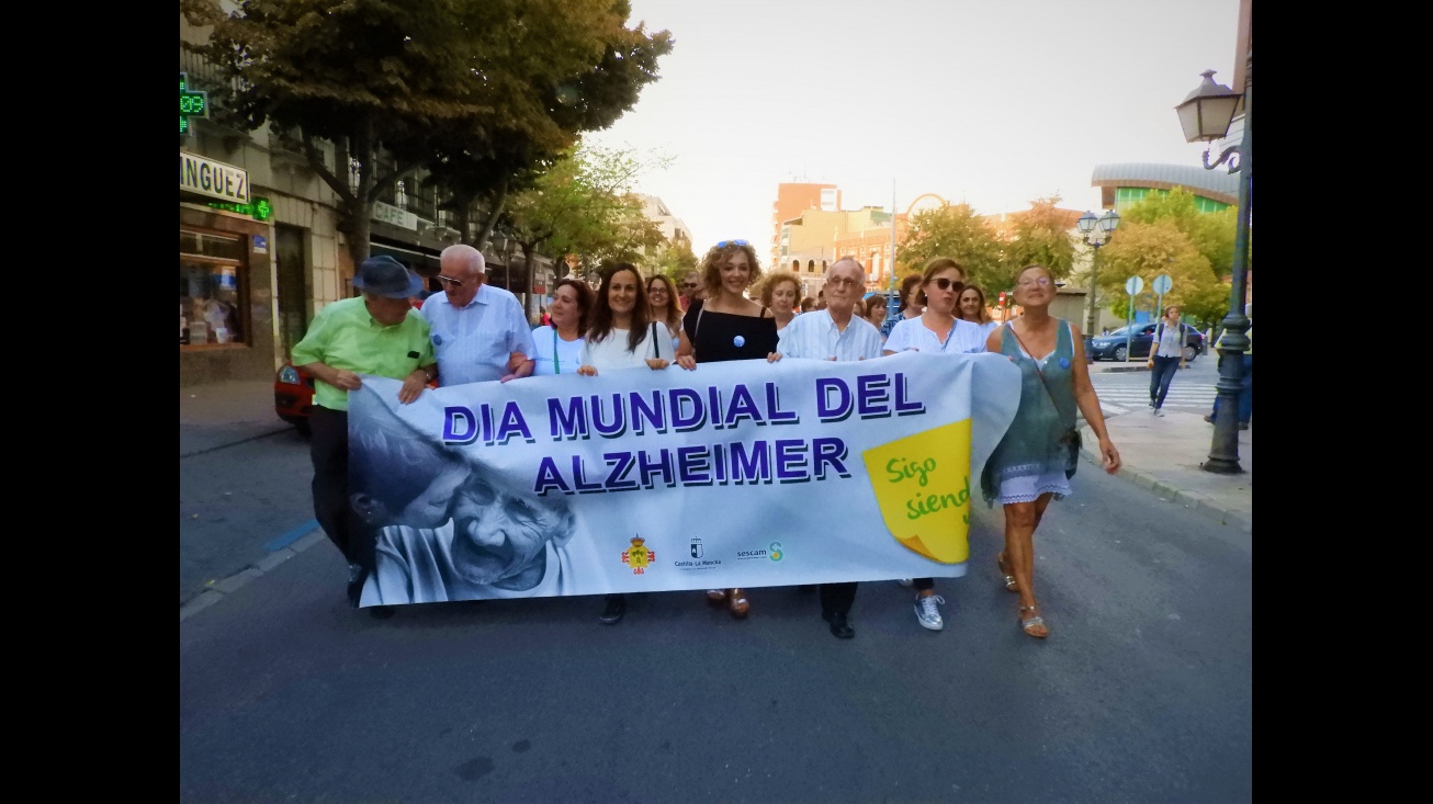 Marcha por el alzheimer con motivo de las I Jornadas Ciudad de Manzanares de Alzheimer