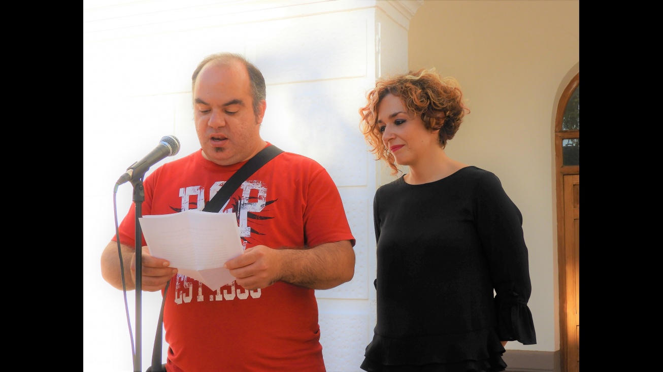 Beatriz Labián y Ramón Ramírez en la lectura del manifiesto de las I Jornadas Socio Sanitarias de Salud Mental