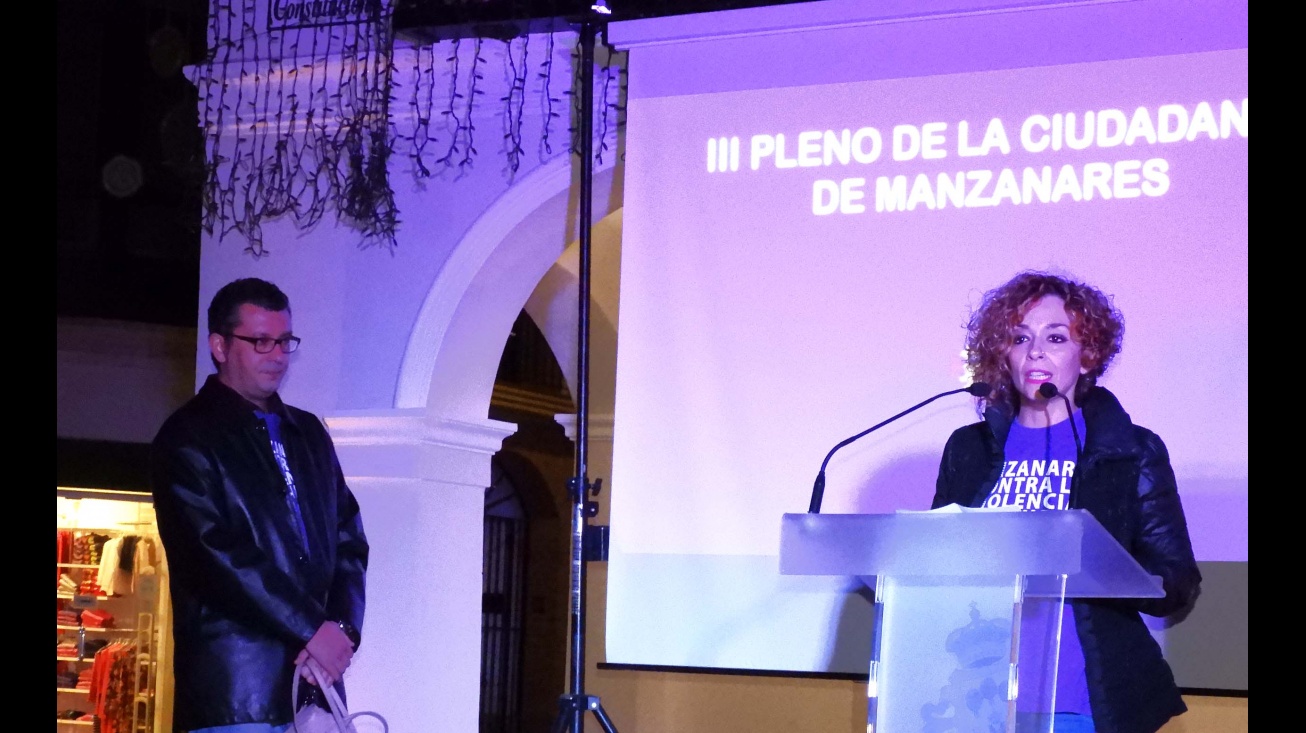 Beatriz Labián y Baudilio Álvarez en el acto de homenaje a las víctimas