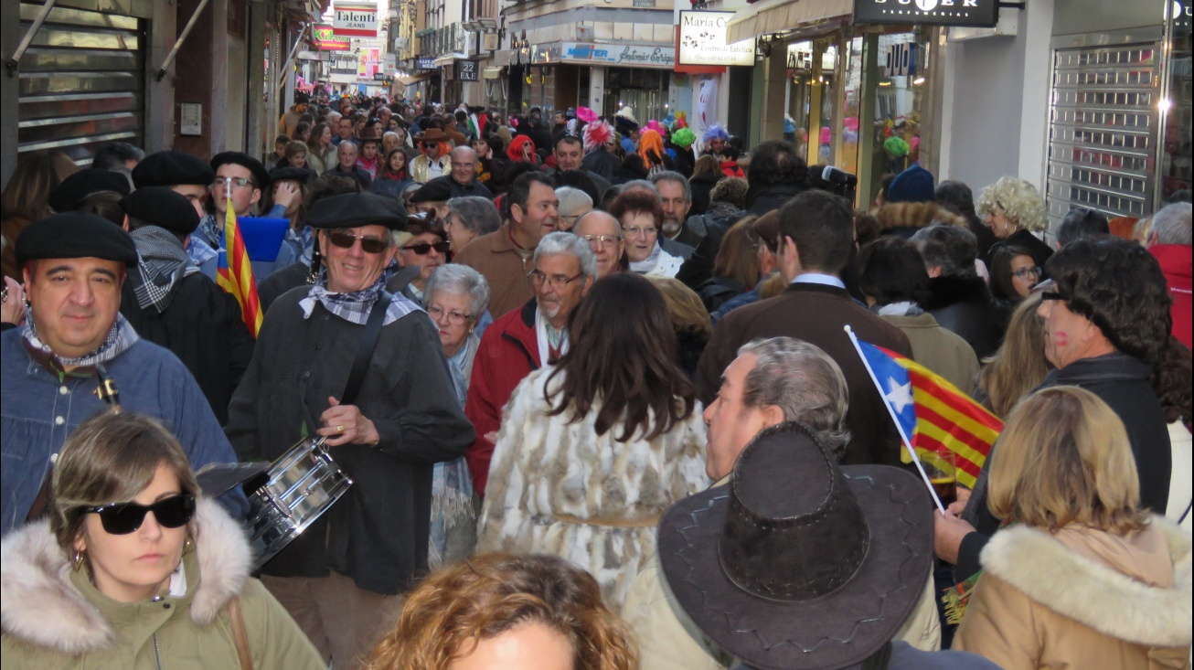 Aspecto de la calle Empedrada en la tarde del domingo de carnaval 2018