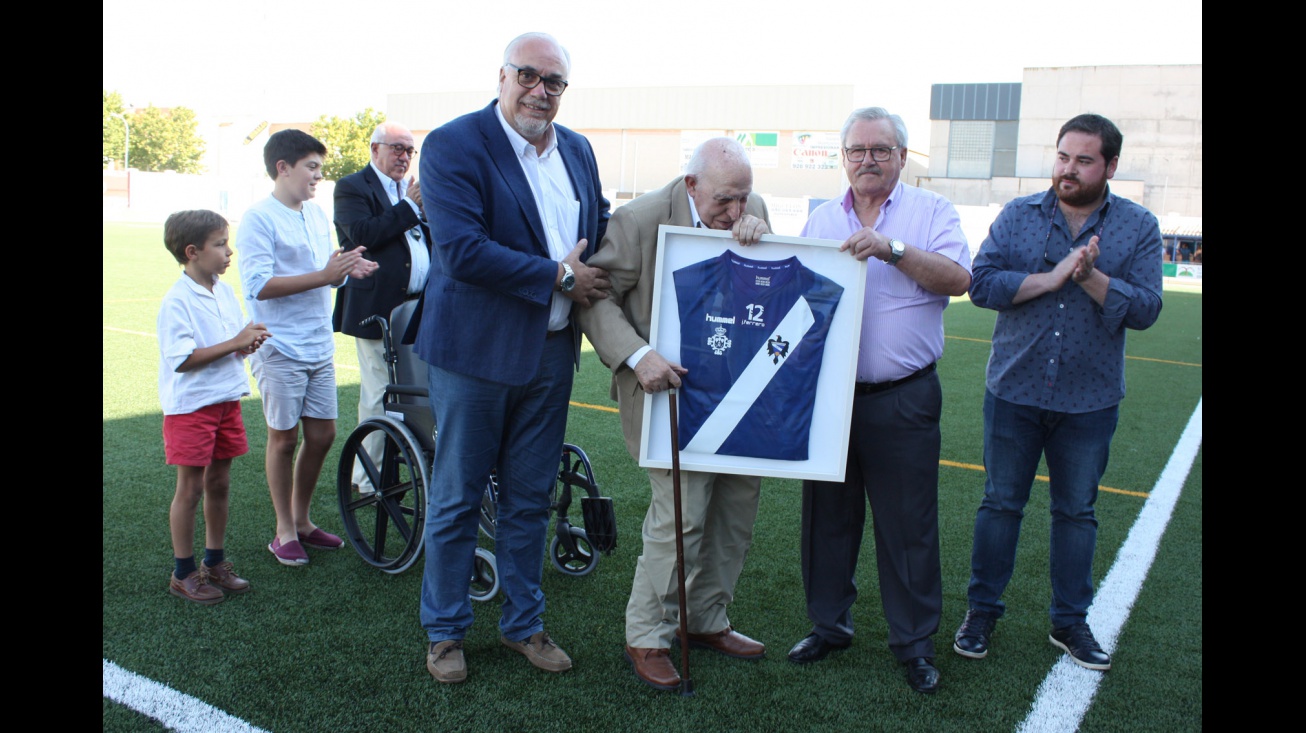 Ferrero Conca pidió que la camiseta llevara el número 12 como homenaje a la afición