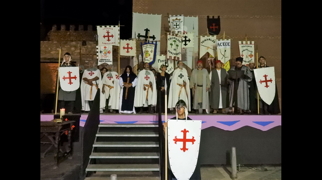 Presentación de estandartes en la inauguración de las Jornadas Medievales 2017