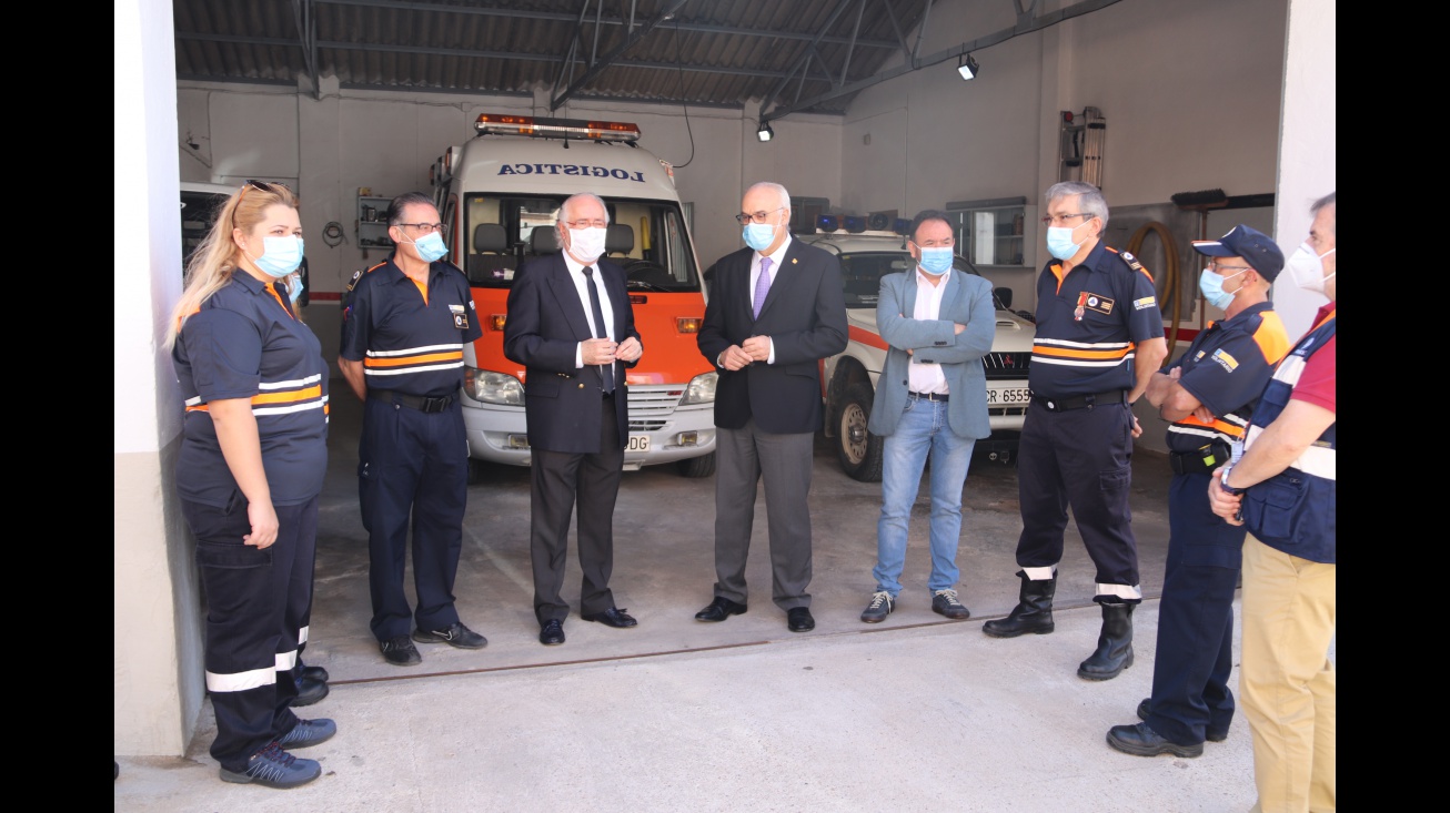 El Gobierno Regional y el Ayuntamiento de Manzanares reconocen la labor de Protección Civil
