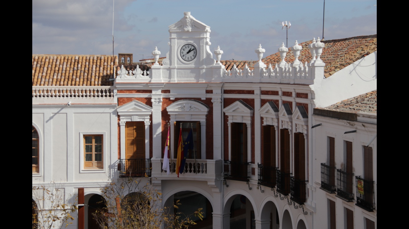 Exterior del Ayuntamiento de Manzanares