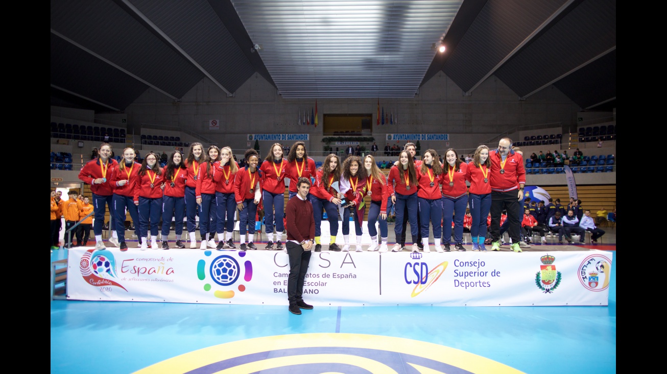 En la selección de balonmano cadete femenina de Castilla-La Mancha hubo tres jugadoras manzanareñas en el último campeonato de España