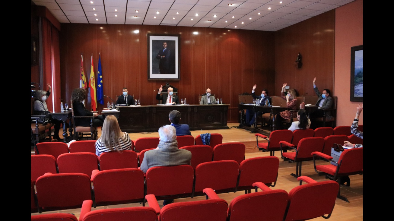 Aprobación definitiva del presupuesto con los votos de PSOE y UCIN