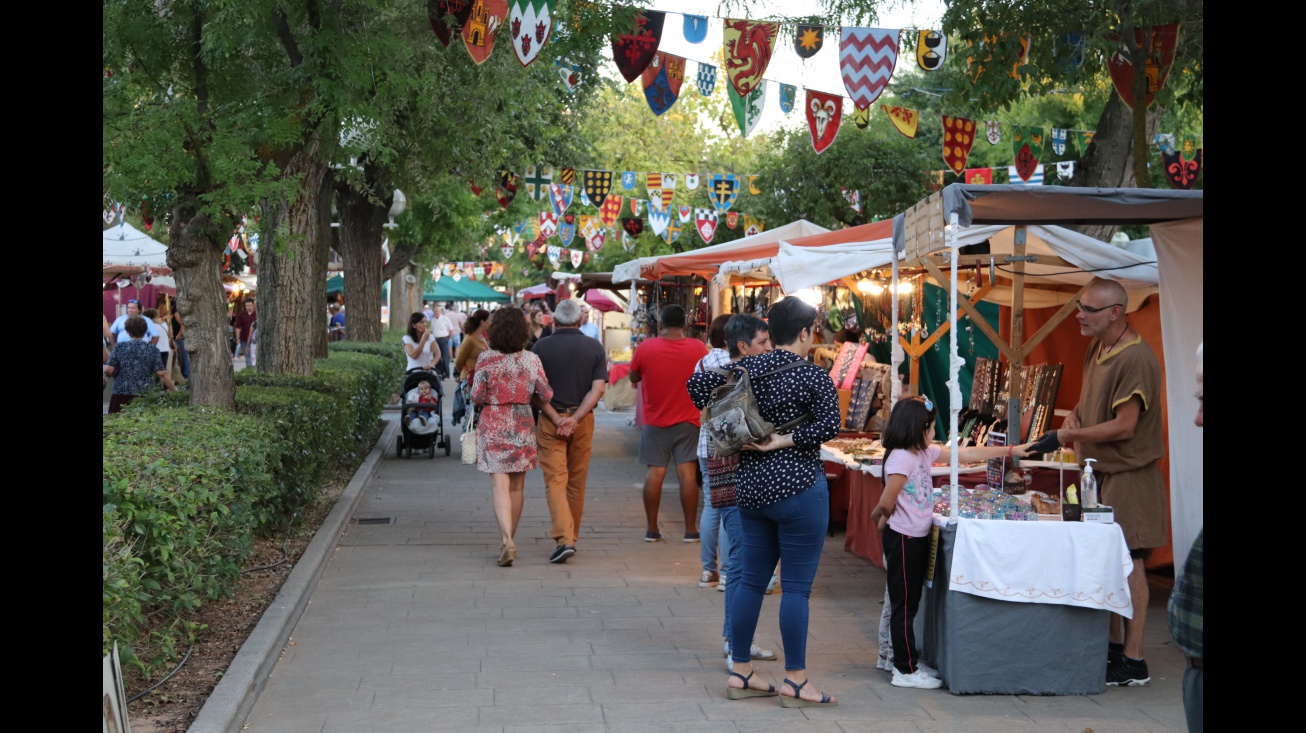 Imagen de archivo mercadillo medieval 2019