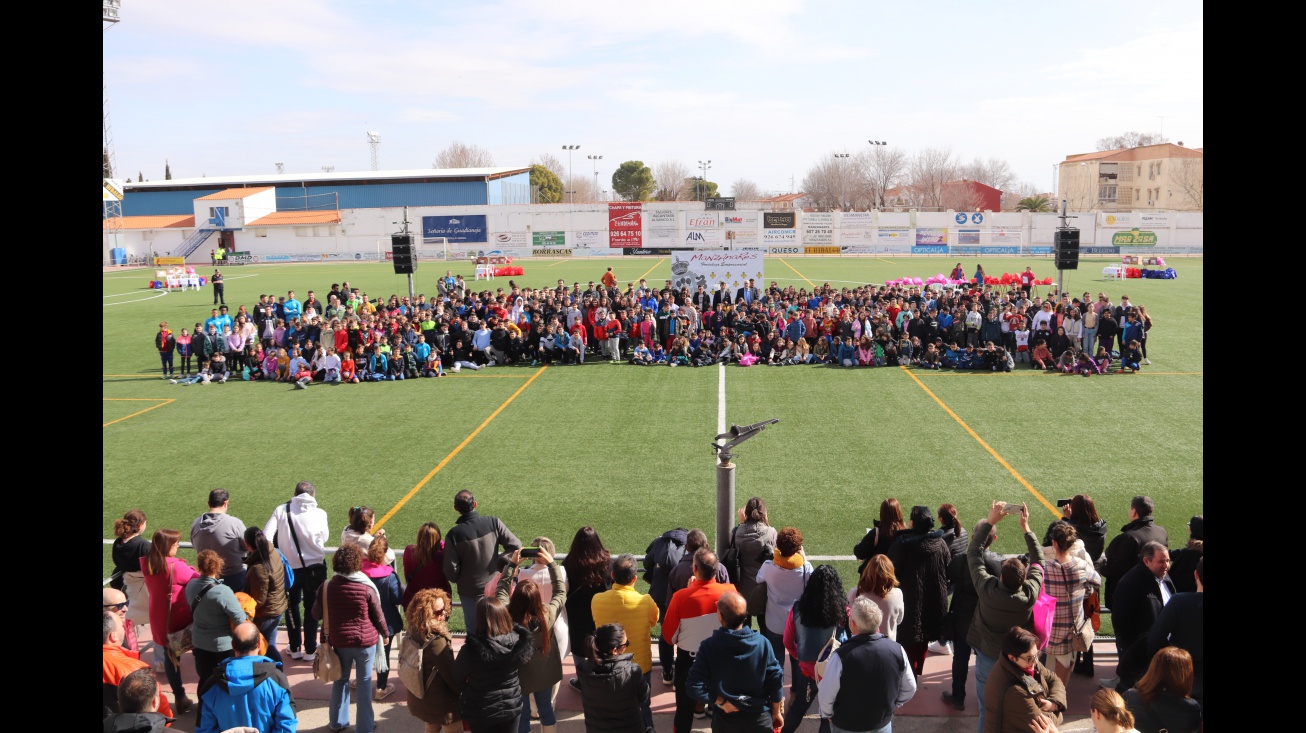 Entrega de chándales a las escuelas deportivas municipales 2022-23