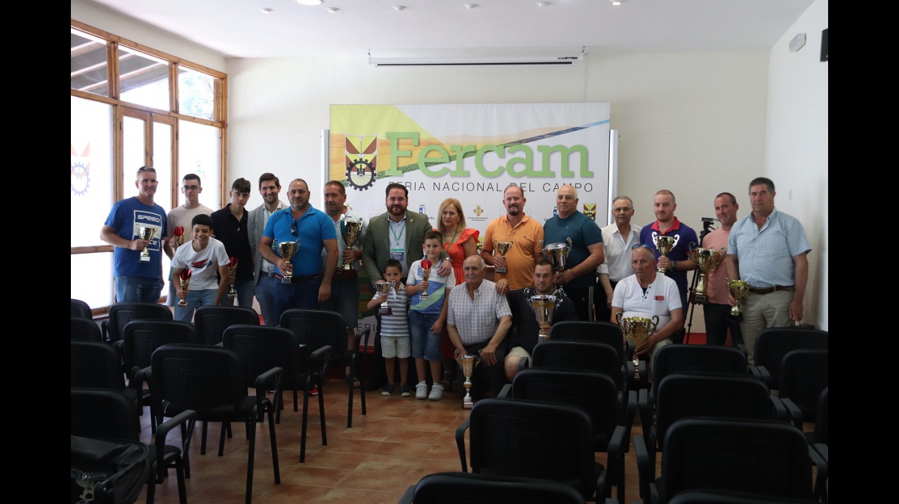 Premios de los concursos de arada con tractor (Fercam 2023)