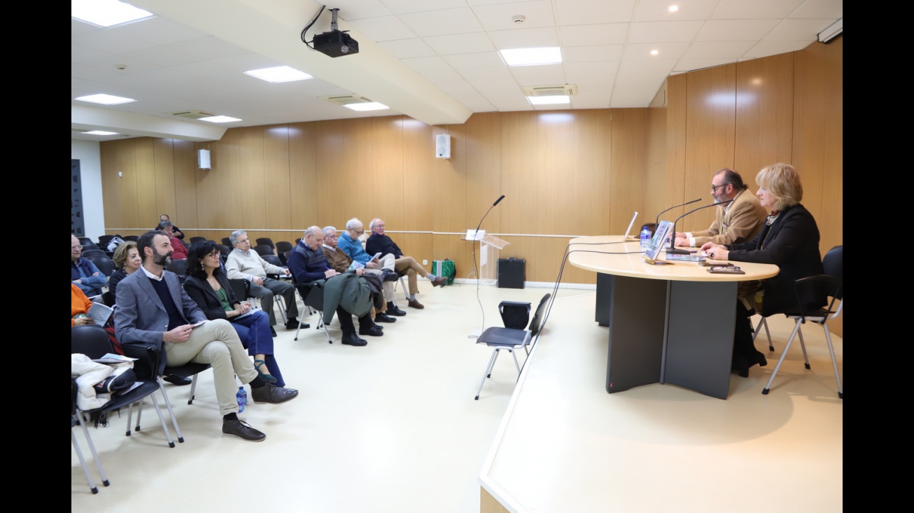 Presentación del libro 'Manzanares, ponencias del XXI congreso de la Asociación de Escritores de Castilla-La Mancha'