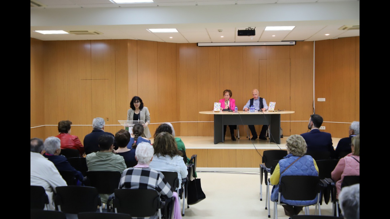 Presentación del libro 'Teselas', de Marisa Díaz-Pinés