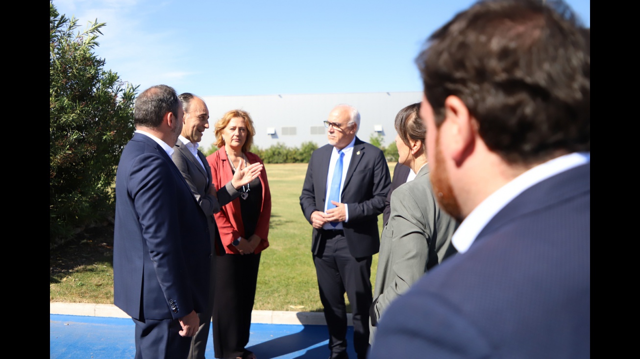 Visita de Julián Nieva, David Broceño y José Manuel Caballero a Exide Technologies