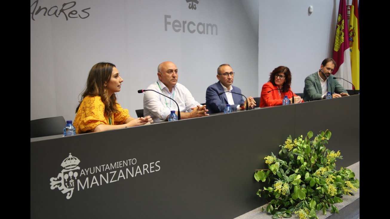 Mesa redonda 'Acompañando el relevo en el Sector Agro'