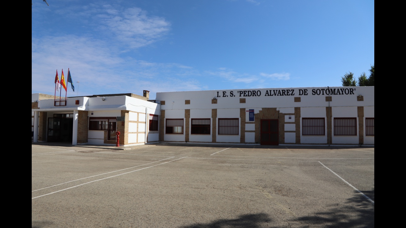 Exterior del IES Sotomayor