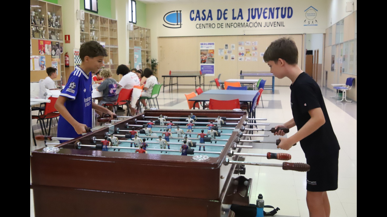 Futbolín en la Casa de la Juventud