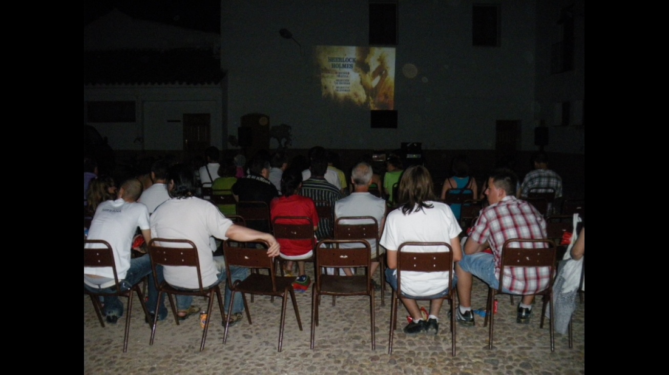 Cine bajo las estrellas en el centro cultural \\\\\\\"La Ciega\\\\\\\"