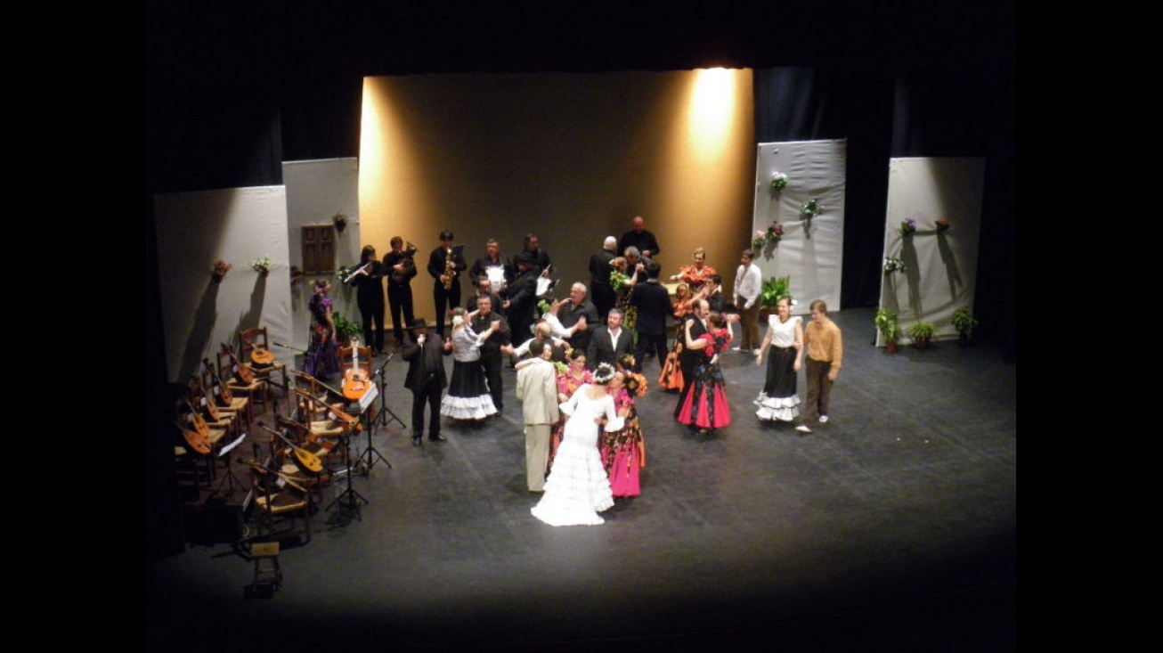 Representación del espectáculo "Lorca Gitano" a cargo de la Agrupación de Música y Danza "Manuel de Falla"