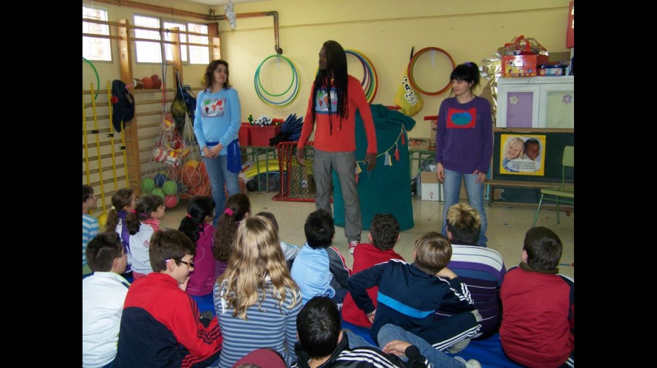 Momento del desarrollo del Taller Intercultural en colegios