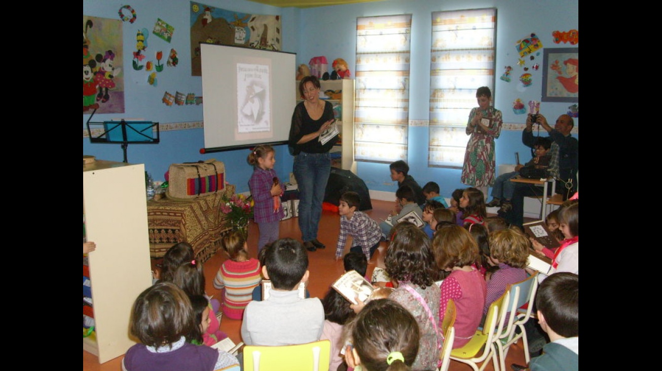 Libro en la Ludoteca