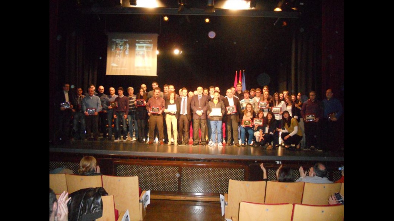 Foto de familia con todos los premiados