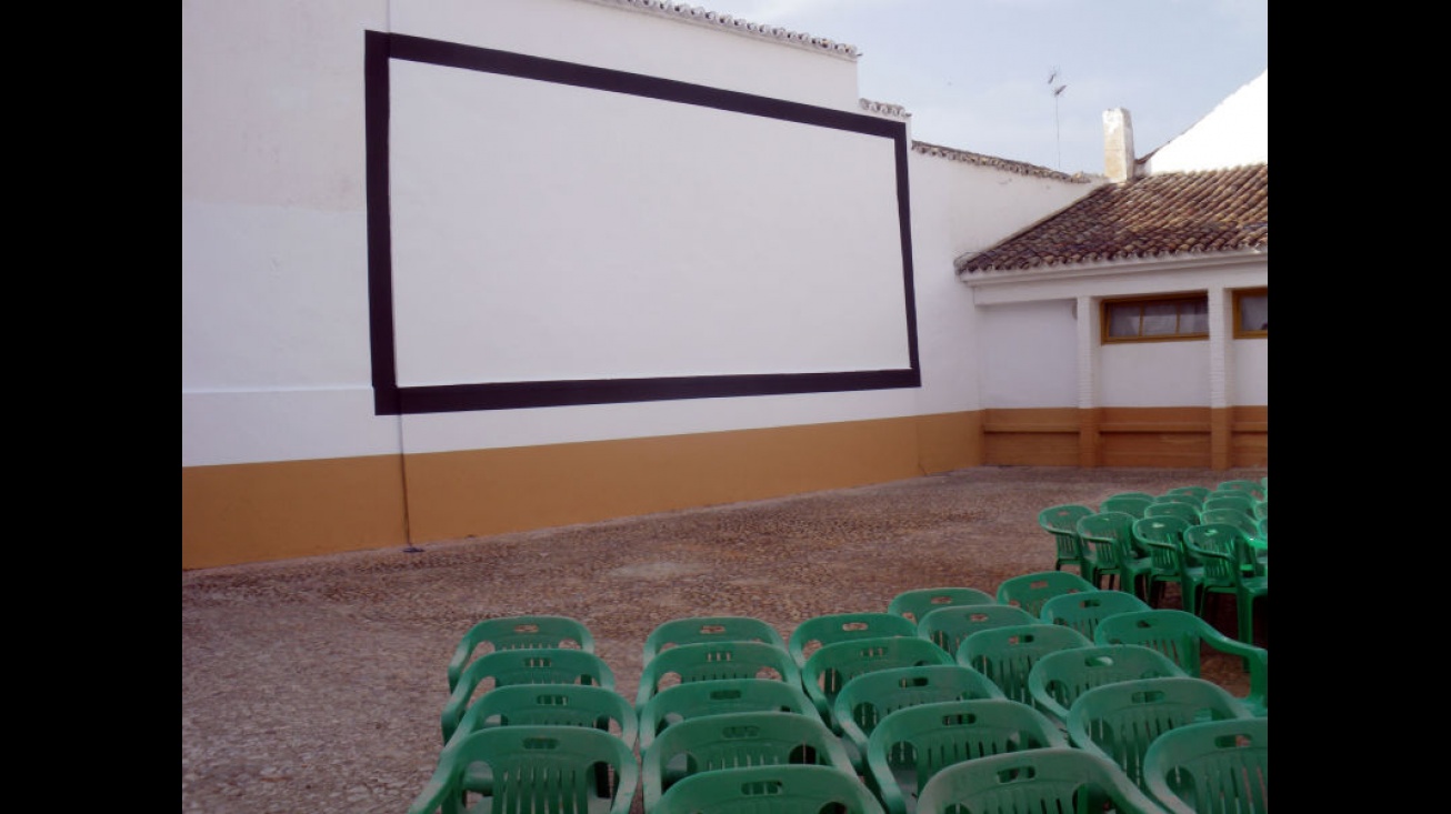 Pantalla de cine en el  Centro Ciega